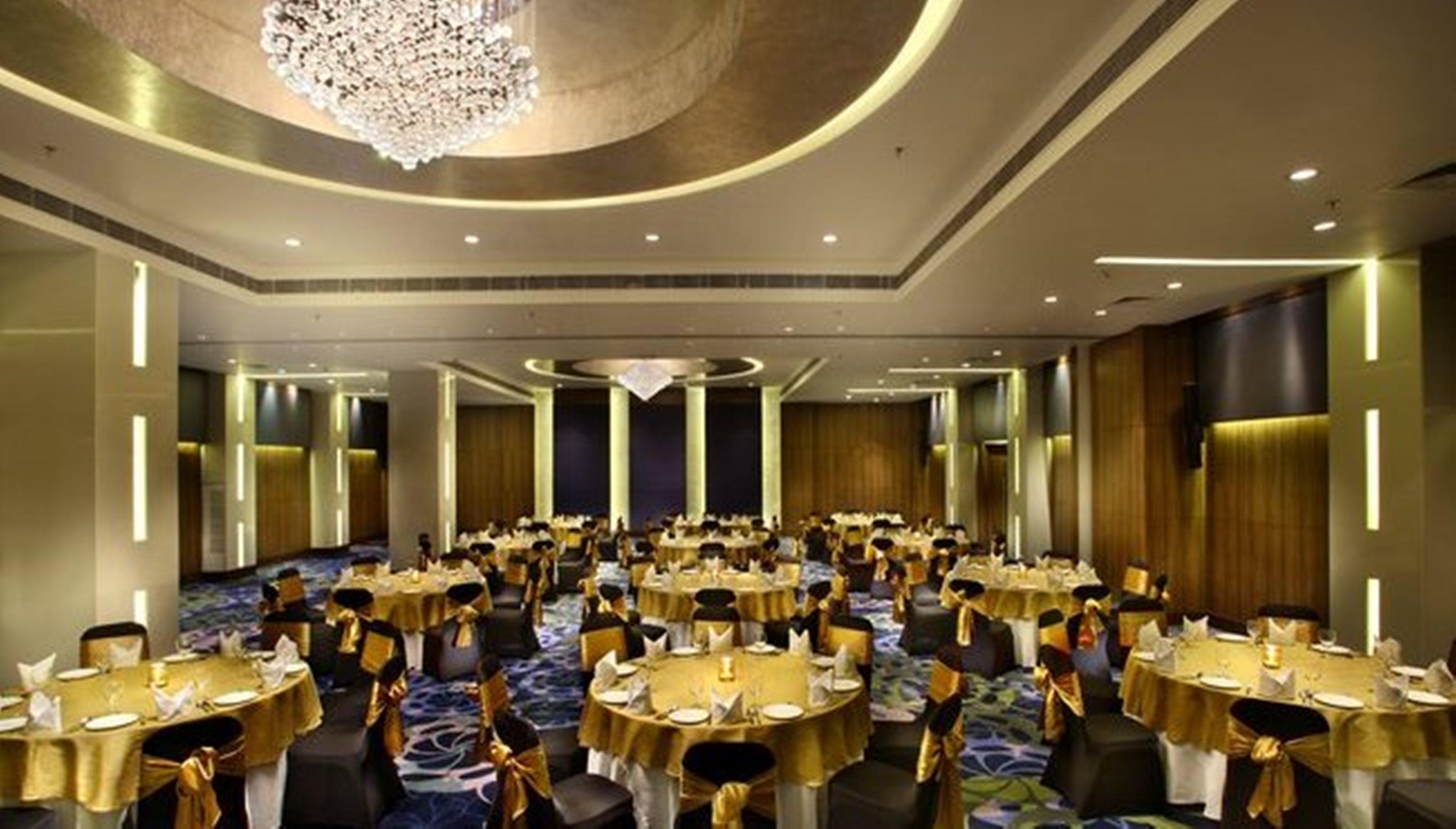 Park Plaza Shahdara Hotel New Delhi Restaurant photo