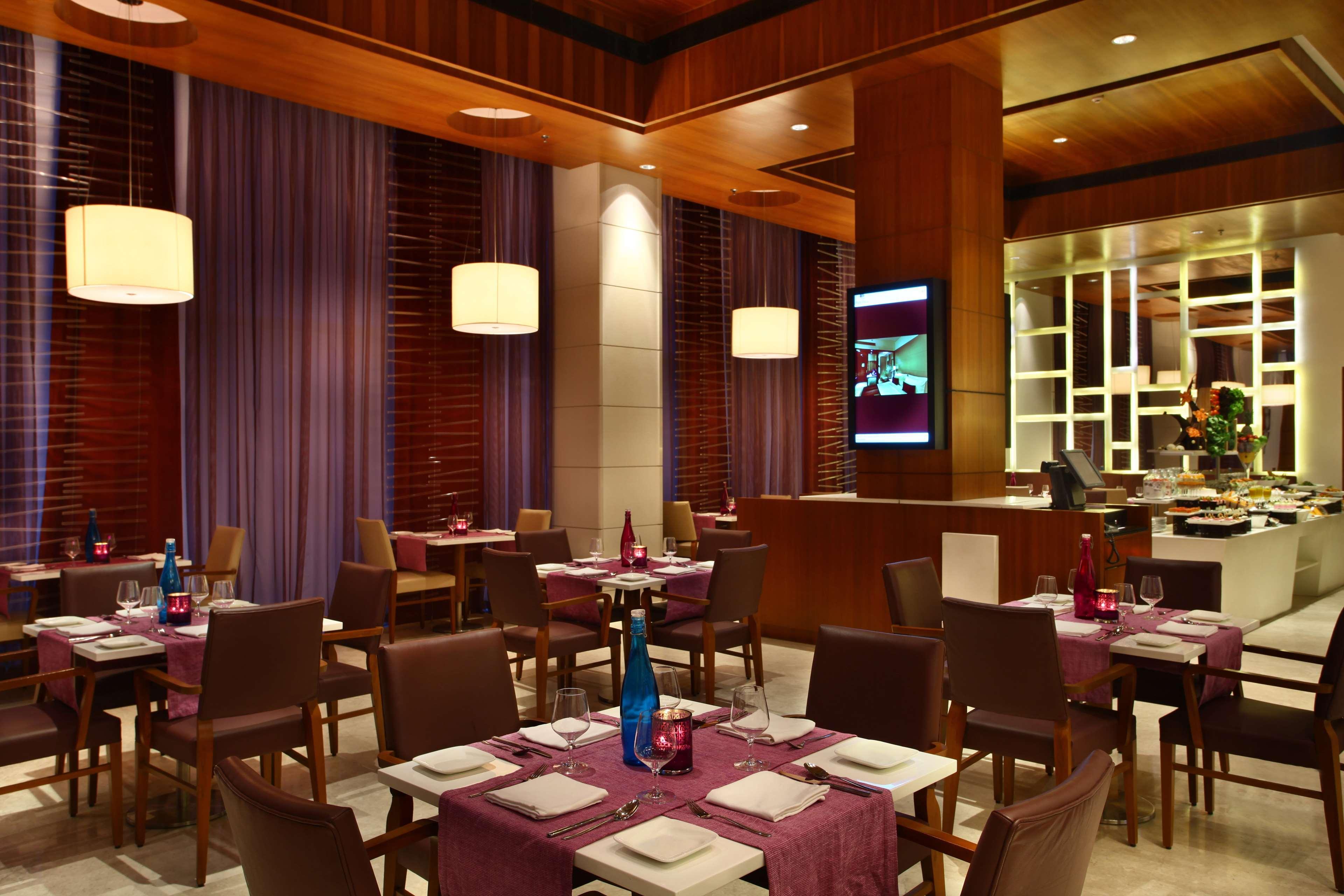 Park Plaza Shahdara Hotel New Delhi Restaurant photo